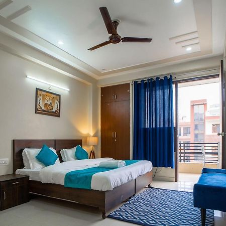 The Lodgers 2 Bhk Serviced Apartment Infront Of Artemis Hospital Гургаон Экстерьер фото