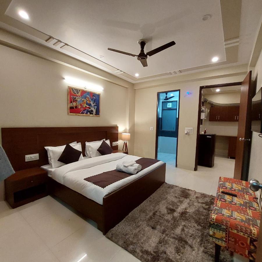 The Lodgers 2 Bhk Serviced Apartment Infront Of Artemis Hospital Гургаон Экстерьер фото