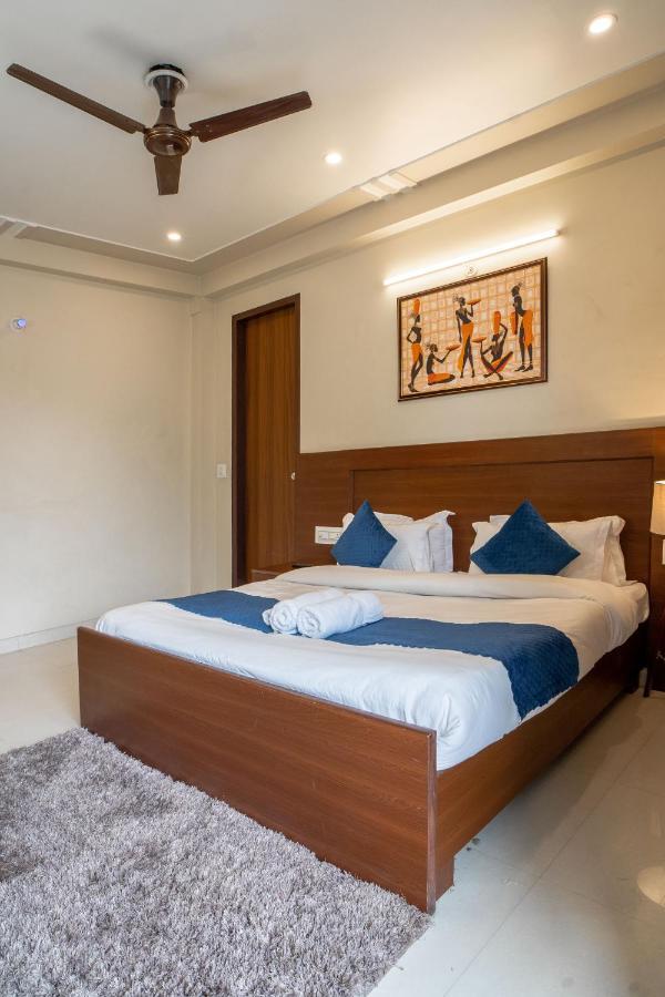 The Lodgers 2 Bhk Serviced Apartment Infront Of Artemis Hospital Гургаон Экстерьер фото
