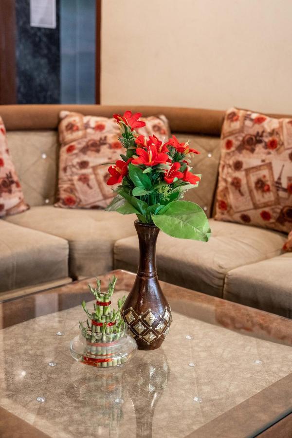 The Lodgers 2 Bhk Serviced Apartment Infront Of Artemis Hospital Гургаон Экстерьер фото