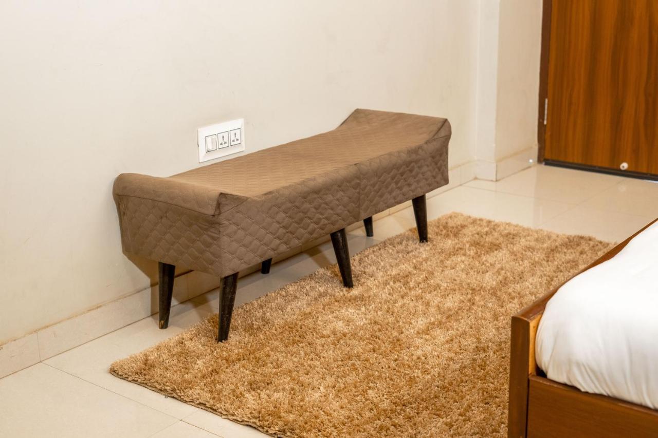 The Lodgers 2 Bhk Serviced Apartment Infront Of Artemis Hospital Гургаон Экстерьер фото