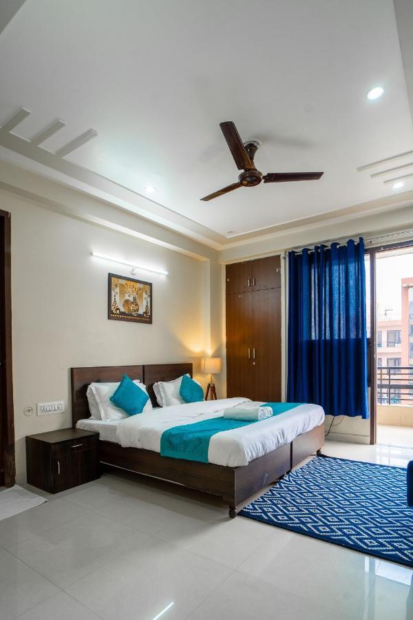 The Lodgers 2 Bhk Serviced Apartment Infront Of Artemis Hospital Гургаон Экстерьер фото