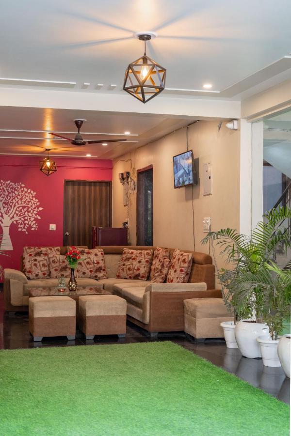 The Lodgers 2 Bhk Serviced Apartment Infront Of Artemis Hospital Гургаон Экстерьер фото