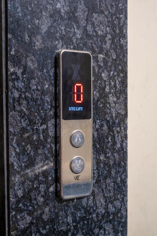 The Lodgers 2 Bhk Serviced Apartment Infront Of Artemis Hospital Гургаон Экстерьер фото
