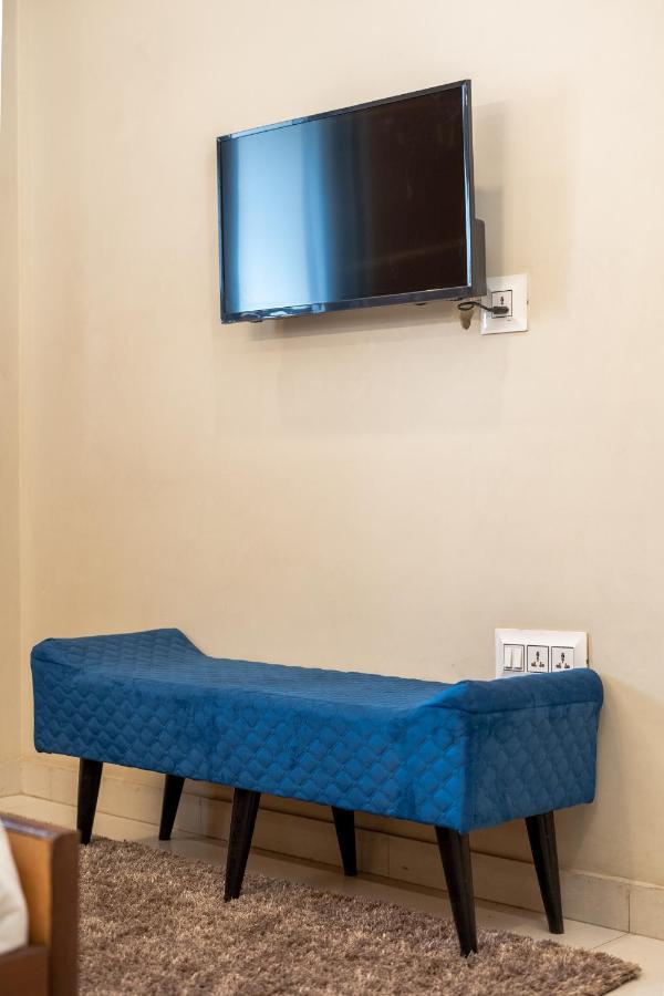 The Lodgers 2 Bhk Serviced Apartment Infront Of Artemis Hospital Гургаон Экстерьер фото