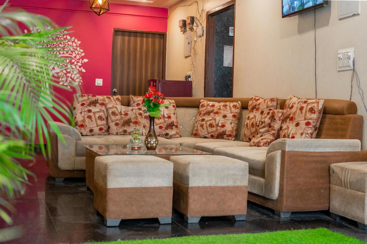 The Lodgers 2 Bhk Serviced Apartment Infront Of Artemis Hospital Гургаон Экстерьер фото